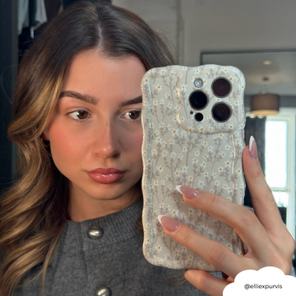 Wavy Phone Case - Nude Flowers